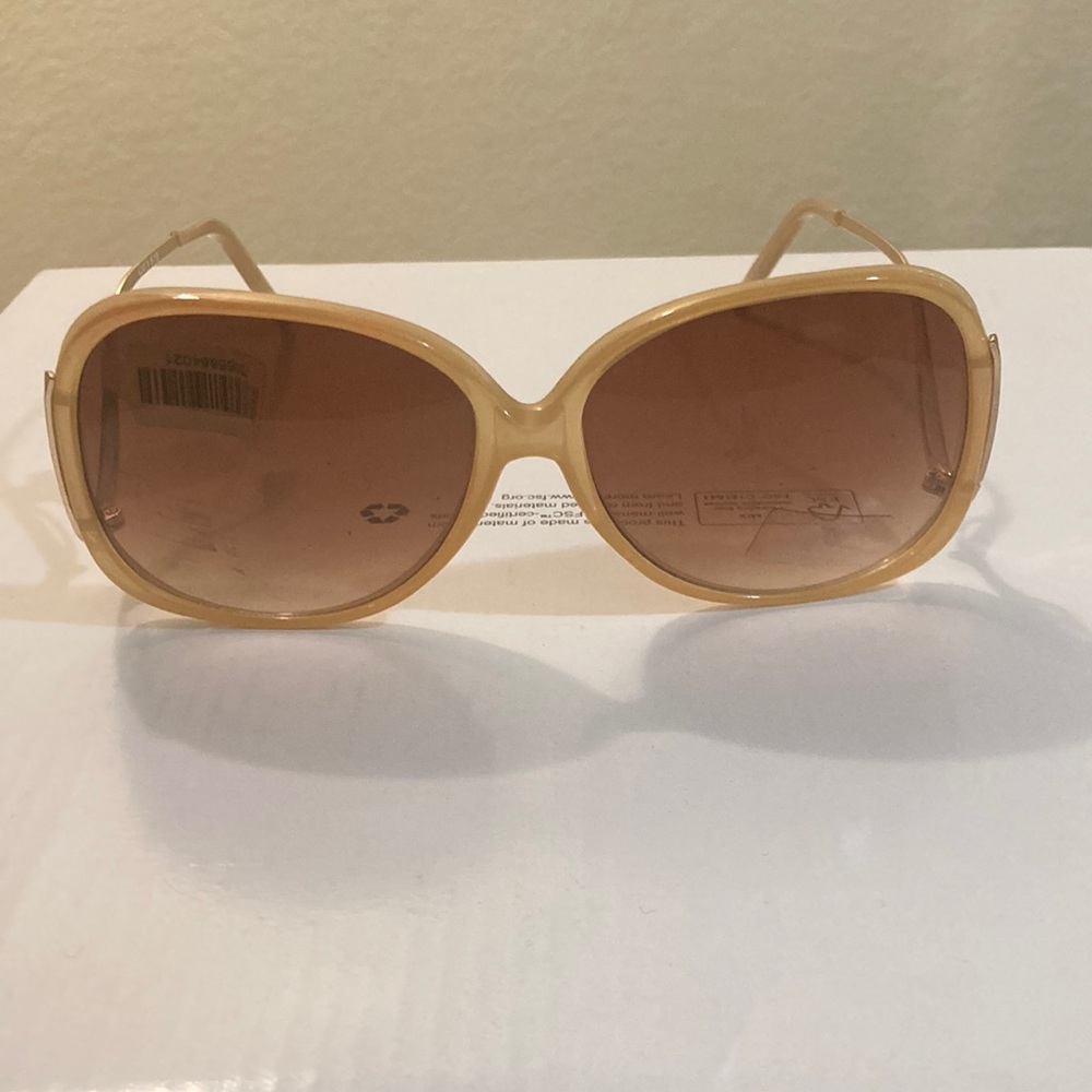 Women’s sunglasses